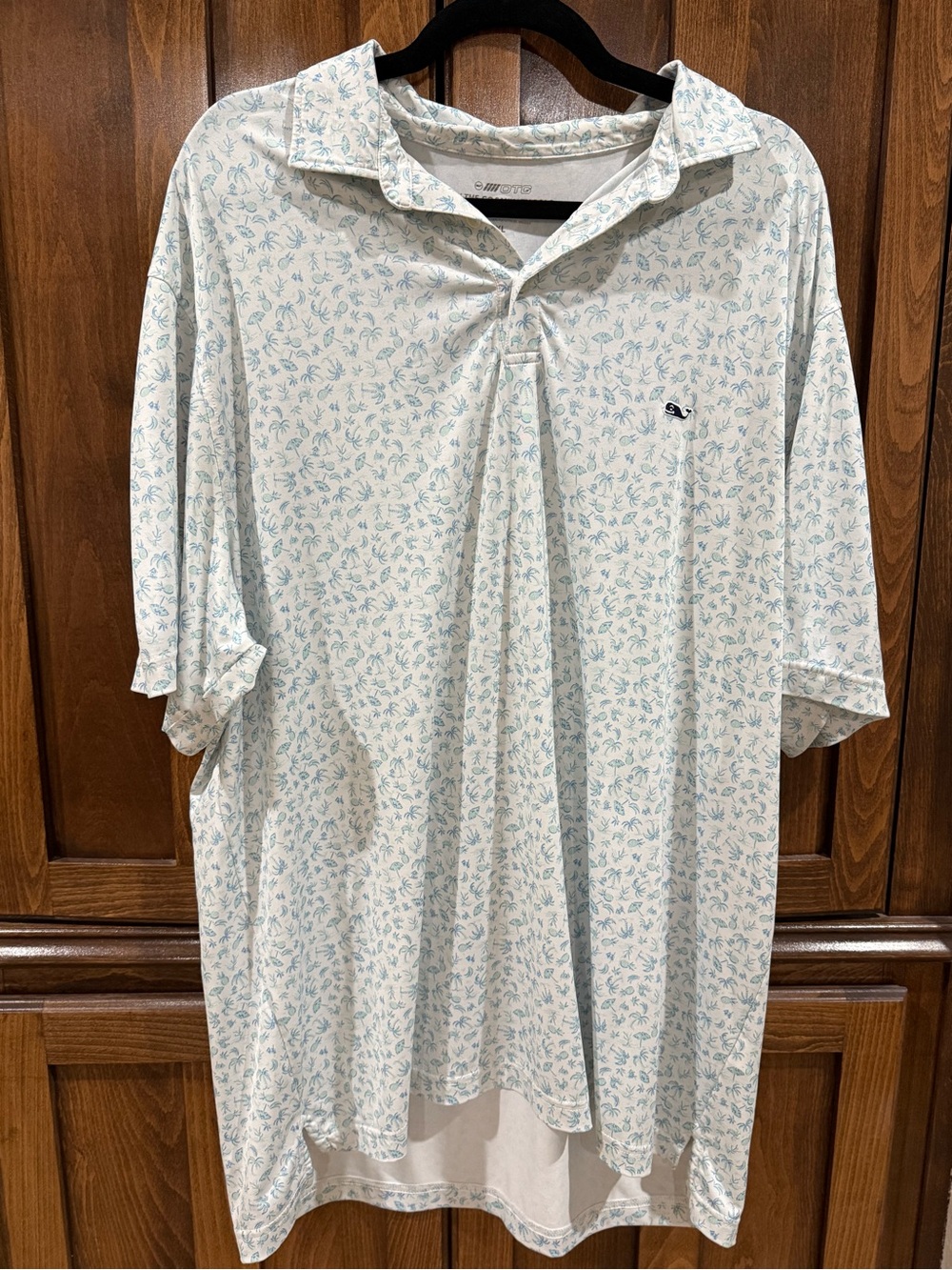 Vineyard Vines White Polo with Light Blue Beach Print XL